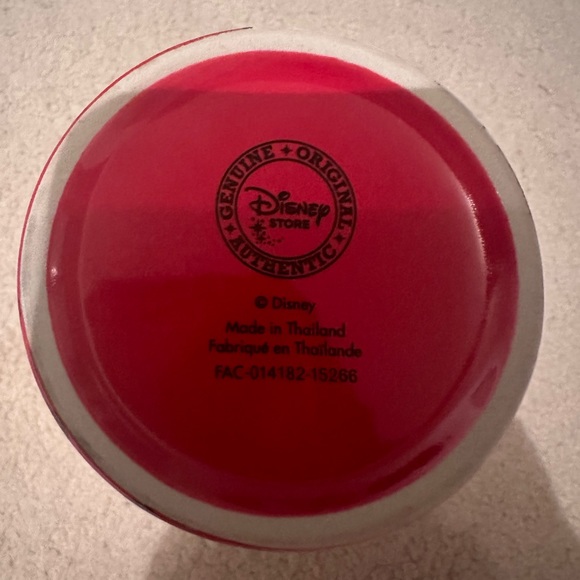 Disney store licensed Snow White latte mug - Picture 3 of 4